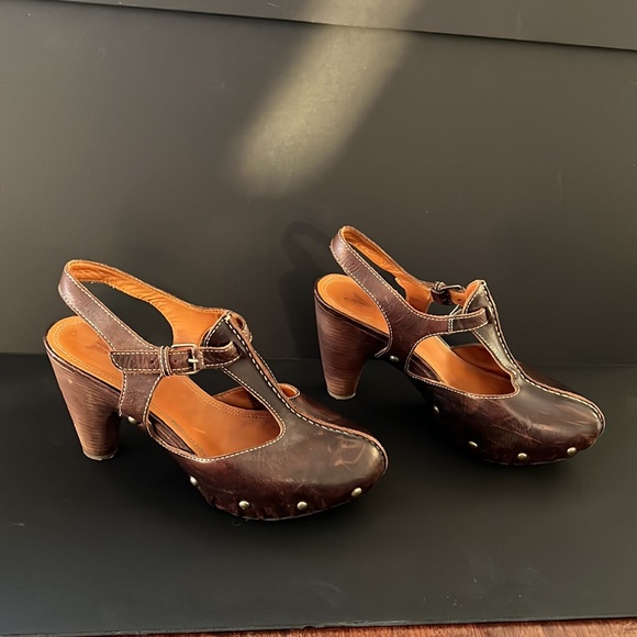 Frye Reese T strap sandals 10 - Picture 4 of 12